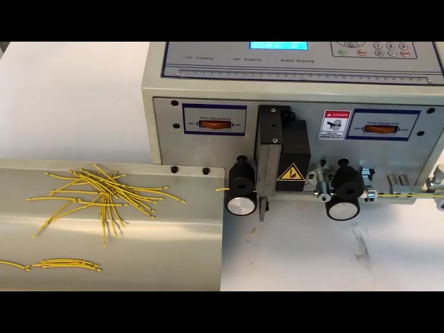 Nagy teljesítményű automata kábelhámozó gép 4-5mm² – precíz számítógép kábelmegmunkálás