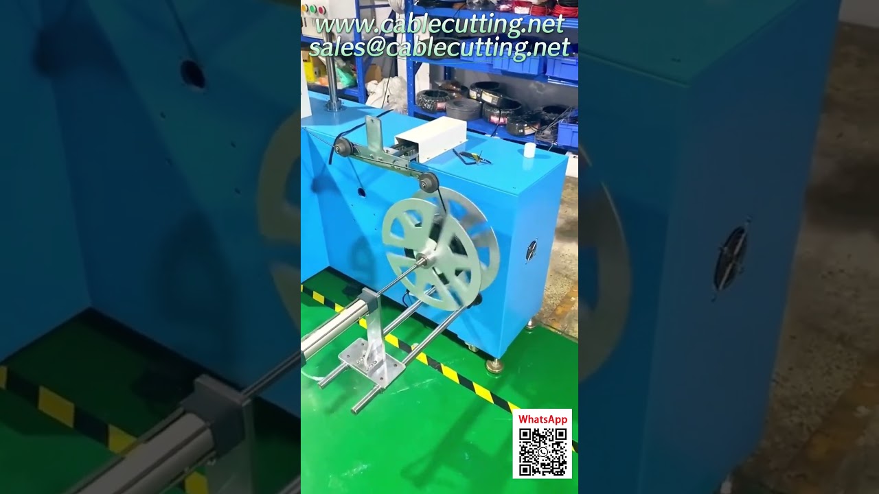 Könnyen kezelhető, 30 kg-os padlón álló tekercselőgép automata mérő- és vágófunkcióval