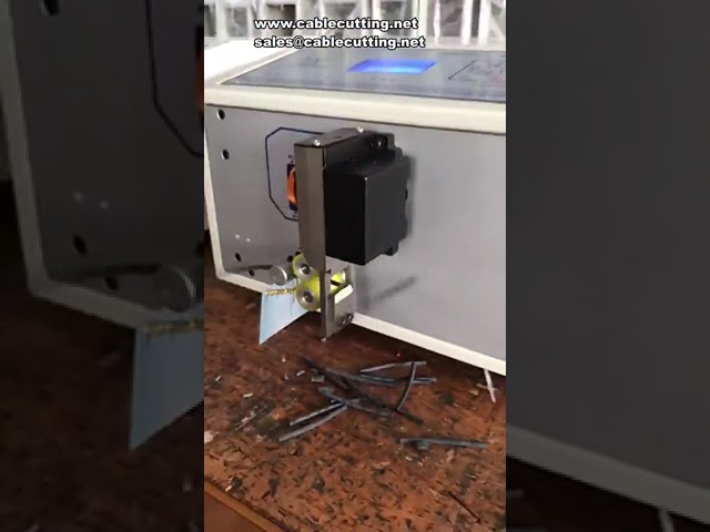 QG Automatic Computer Wire Pipe Sleeving Cutting Machine 200W for Silica Plastic PVC Tube Cable