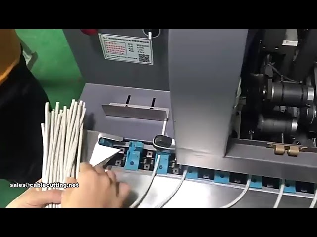 Teljesen automatikus alumíniumfólia-hámozógép USB 30/40 adatkábel és fém kábelköteg szalag hámozásához