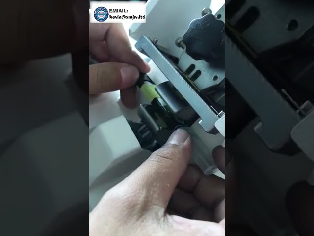 Kábelköteg-szalagtekerő és címkéző gép – Automata félbehajtásos szalagozás