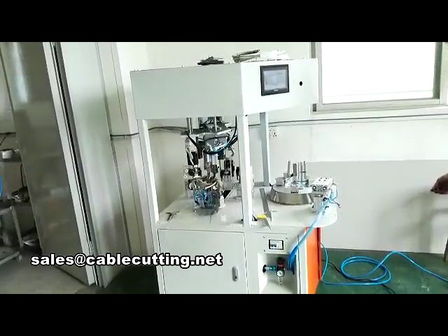 Automatikus melegvízcső-tekercselő és -kötözőgép háromszoros szalagozással