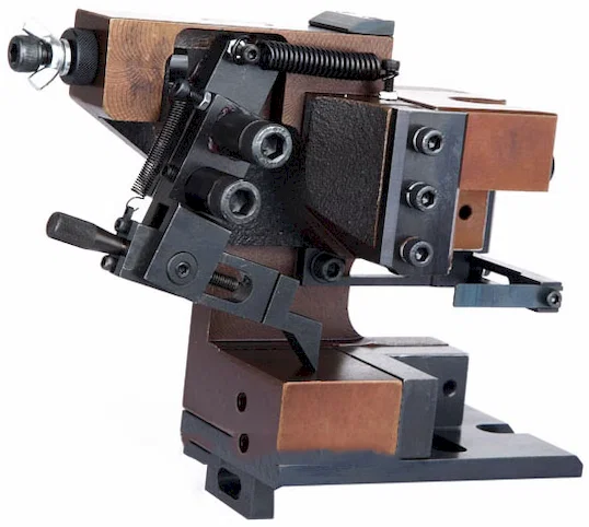 JST saru krimpelő présforma