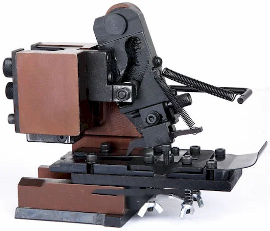 OTP pozitív függőleges krimpelő présforma