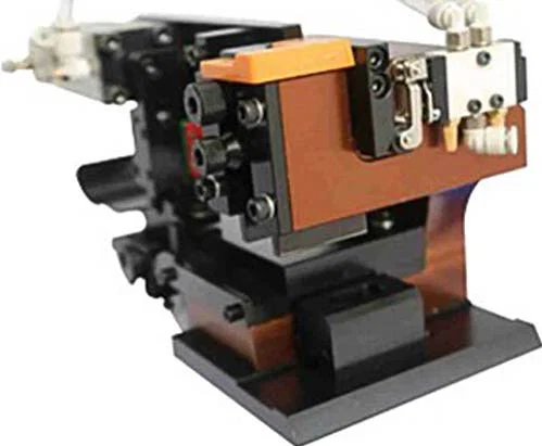 Pneumatikus szuperszéles keresztirányú matrica